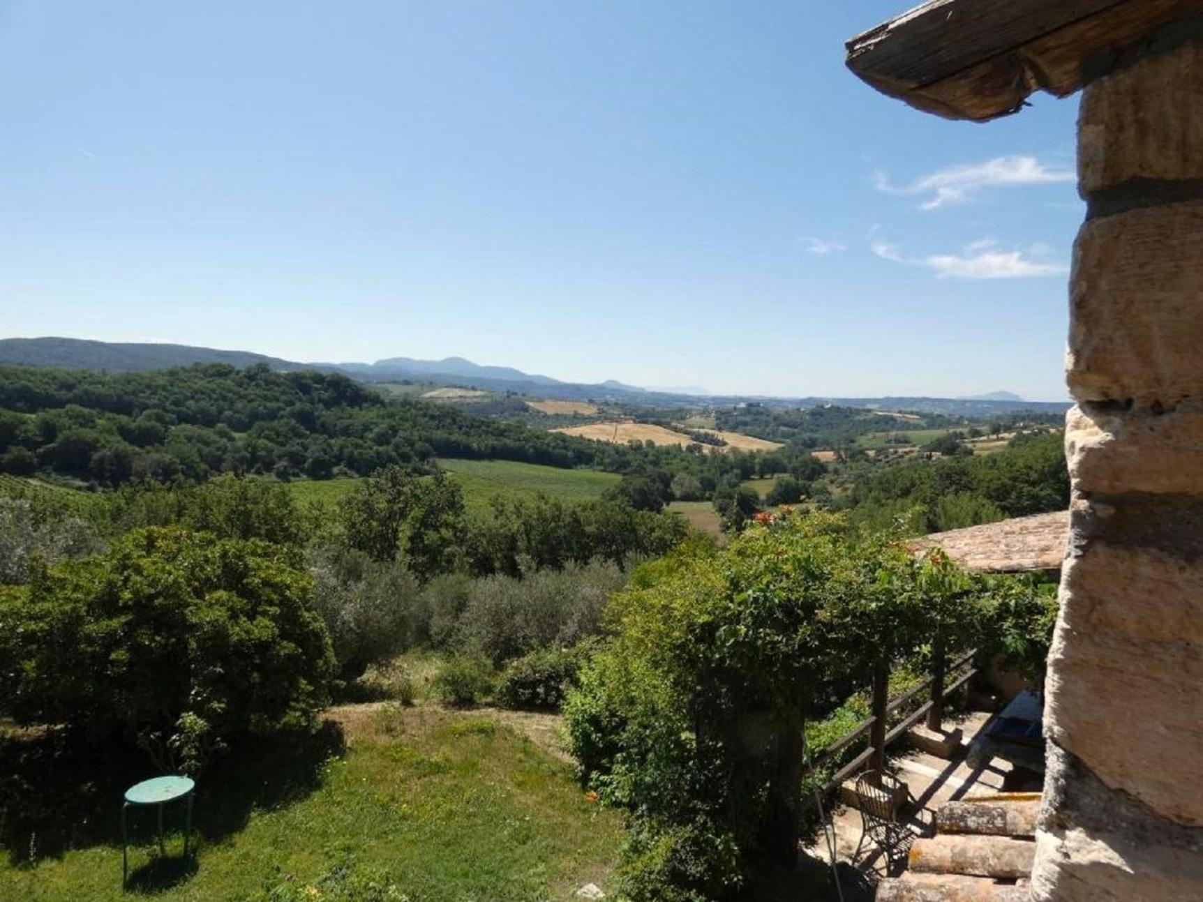 הוילה Fornole Scappo In Umbria, Il Fienile מראה חיצוני תמונה